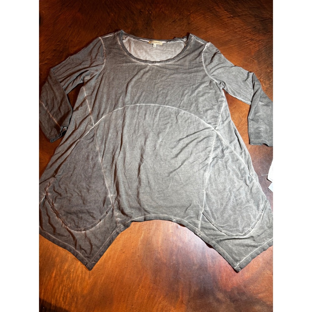 Democracy Women's Green Asymmetrical Hem long sleeve Tunic‎ pockets